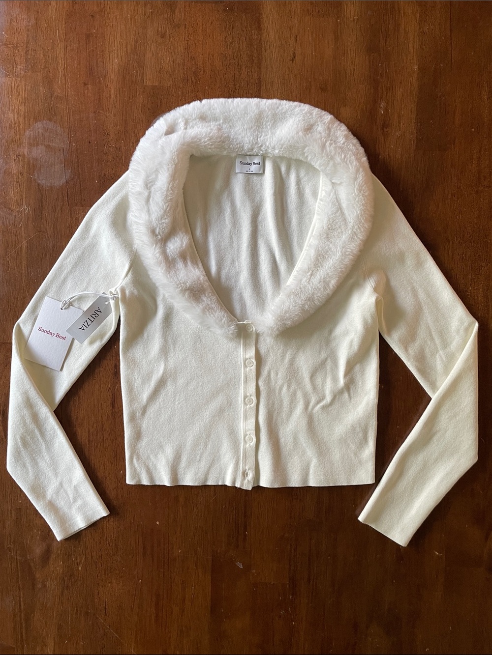 NWT Aritzia Sunday Best Ever Sweater with Faux Fur Collar - Cream - Small